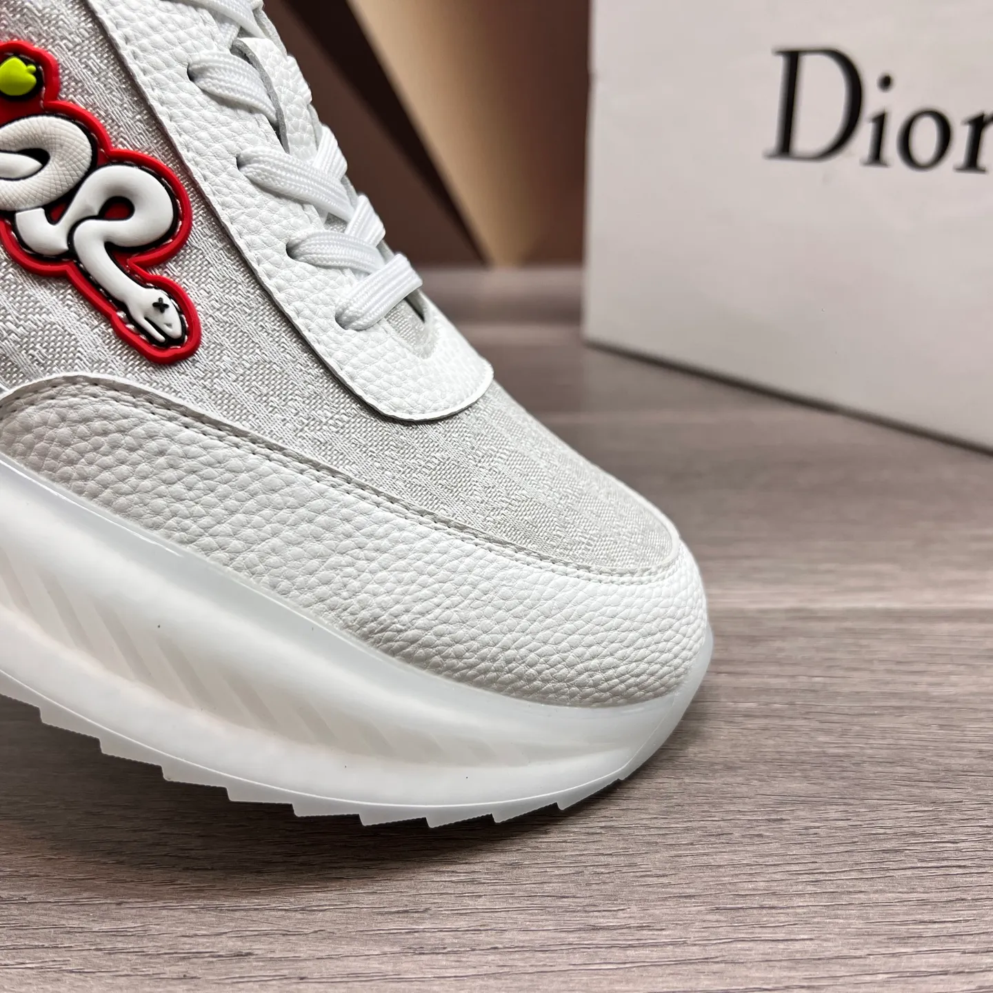 Factory price: 438💰Dior original quality.~ Unique modern style sneakers. 🏃A must-have casual shoe for trendy men😍😍 Imported cowhide fabric, sheepskin foot pads (refuse to discolor and grind feet) soles: Original soles specially provided by the original factory, French lazy style design ⚠️Fit to the feet, original quality, super comfortable original soles. It’s like shooting the real thing🎬The real thing is better, high-quality sneakers, men’s shoe size: 38-44 (45 and 46 can be customized)